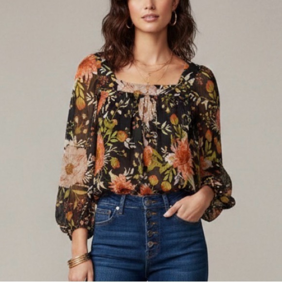 LC Lauren Conrad Tops - LC Lauren Conrad Floral Blouse